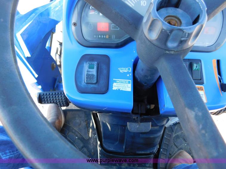 image for item AW9376 2011 New Holland TC29D MFWD tractor