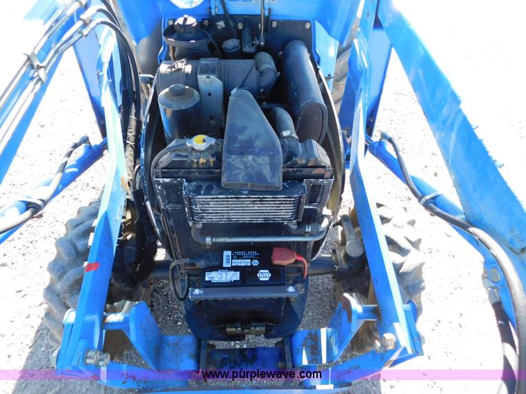 image for item AW9376 2011 New Holland TC29D MFWD tractor