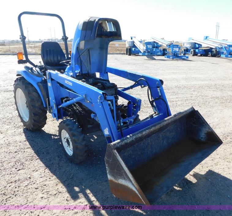 image for item AW9376 2011 New Holland TC29D MFWD tractor