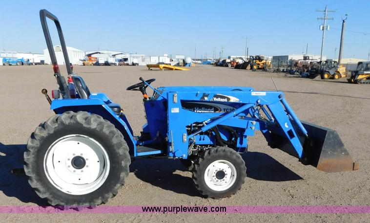 image for item AW9377 2011 New Holland TC30 MFWD tractor