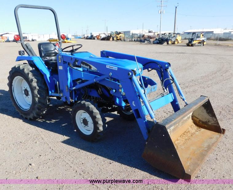 image for item AW9377 2011 New Holland TC30 MFWD tractor