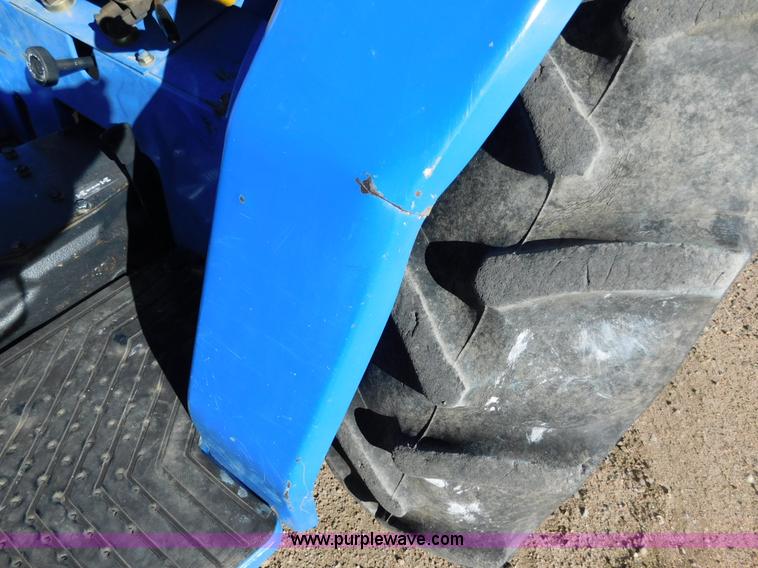 image for item AW9377 2011 New Holland TC30 MFWD tractor