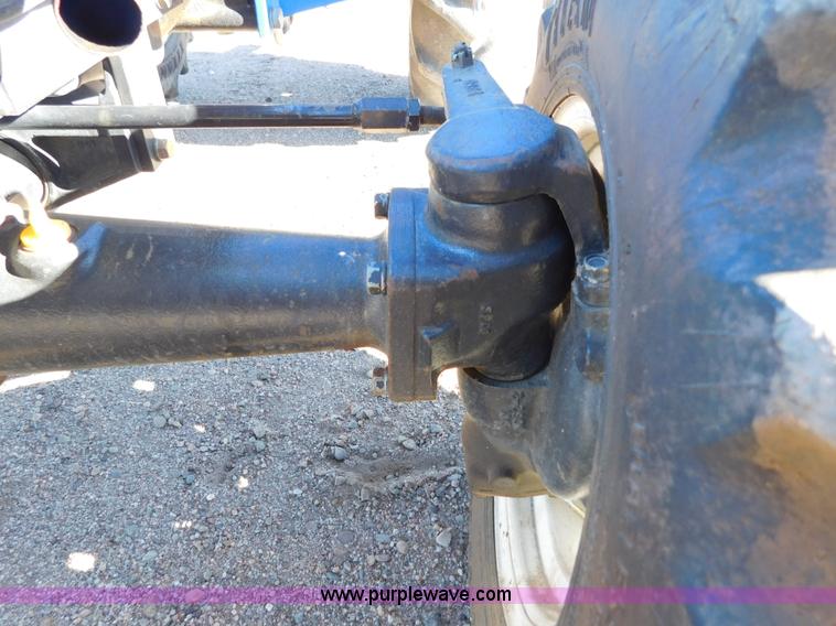 image for item AW9377 2011 New Holland TC30 MFWD tractor