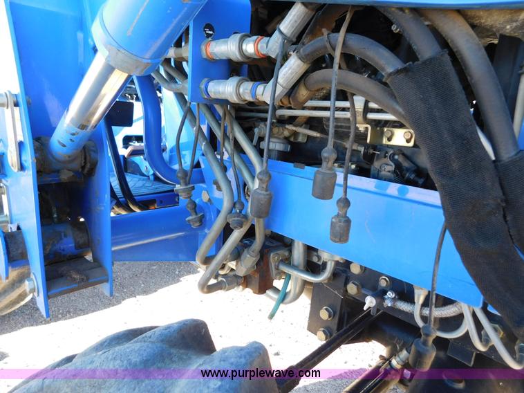 image for item AW9377 2011 New Holland TC30 MFWD tractor