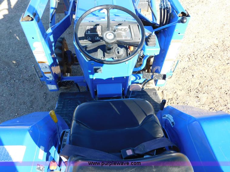 image for item AW9377 2011 New Holland TC30 MFWD tractor