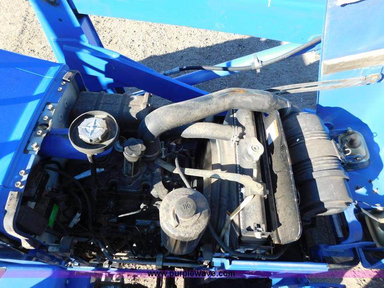 image for item AW9377 2011 New Holland TC30 MFWD tractor