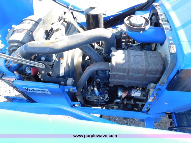 image for item AW9377 2011 New Holland TC30 MFWD tractor