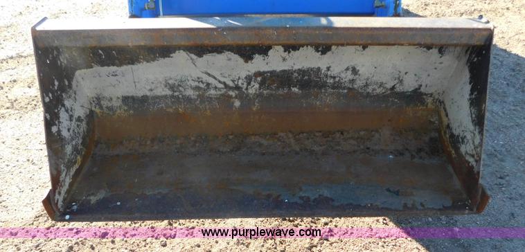 image for item AW9377 2011 New Holland TC30 MFWD tractor