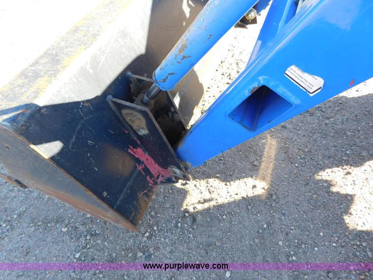 image for item AW9377 2011 New Holland TC30 MFWD tractor