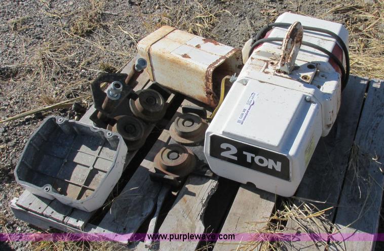 image for item BK9073 Coffin hoist