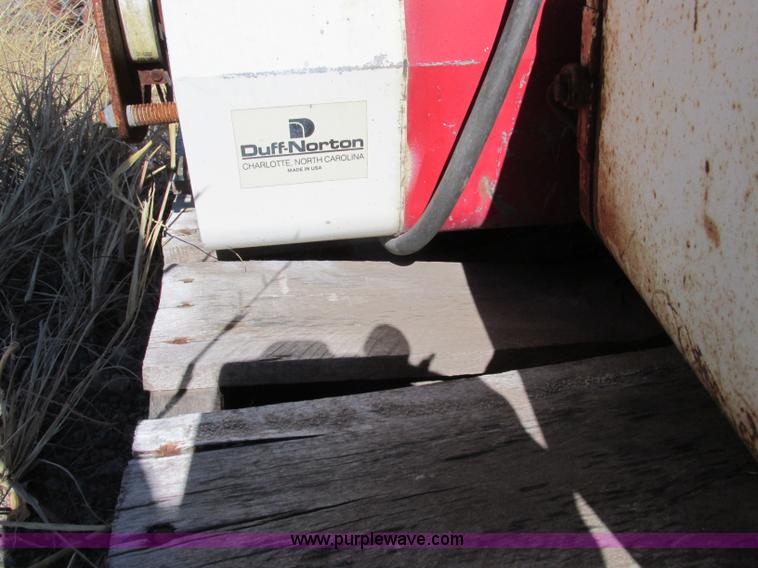 image for item BK9073 Coffin hoist