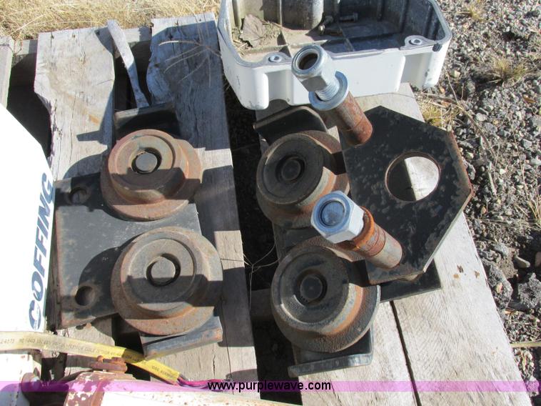 image for item BK9073 Coffin hoist