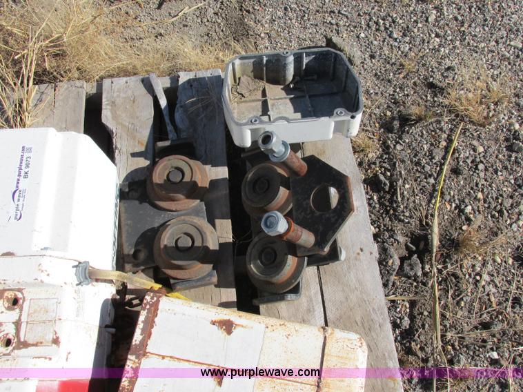 image for item BK9073 Coffin hoist