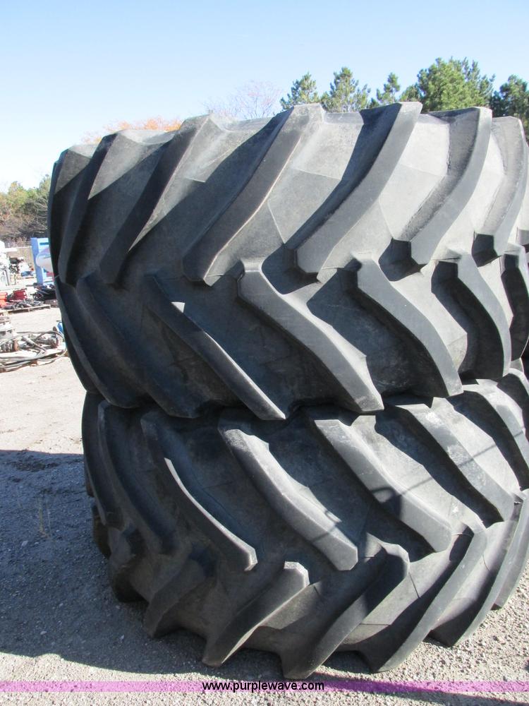 image for item BK9123 (2) Trelleborg TM2000 900/160R32 tires
