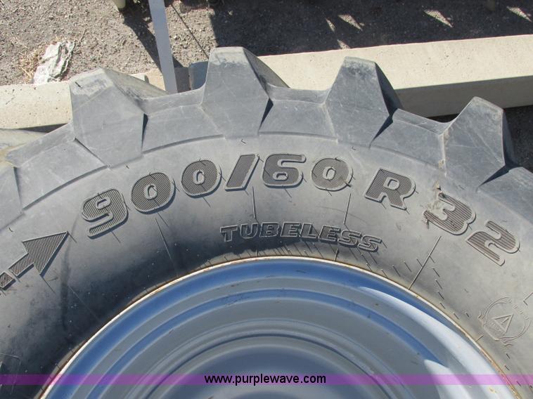 image for item BK9123 (2) Trelleborg TM2000 900/160R32 tires