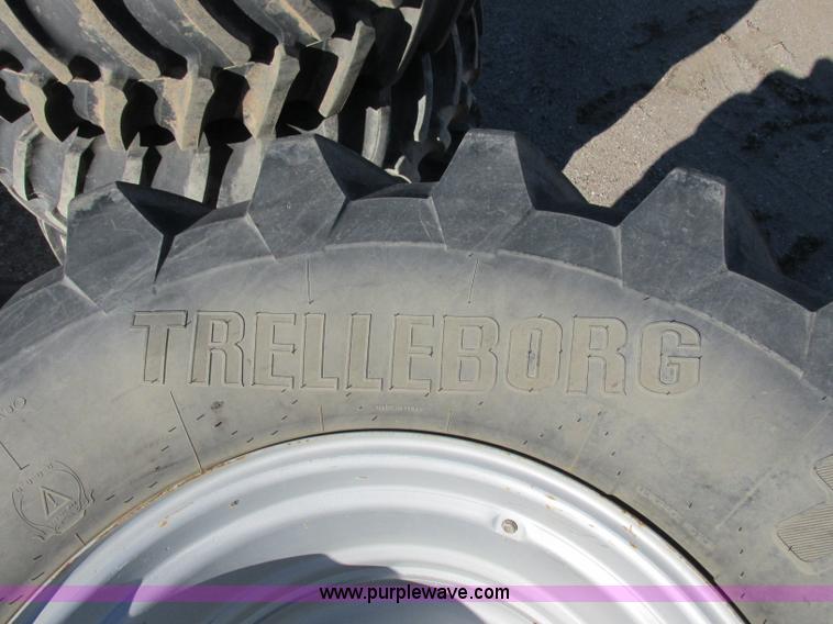 image for item BK9123 (2) Trelleborg TM2000 900/160R32 tires