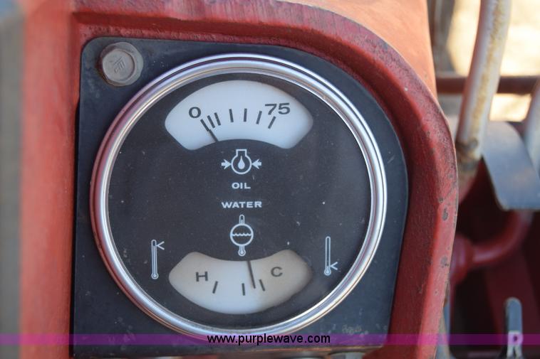 image for item BK9854 International 766 tractor