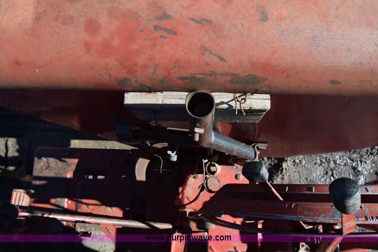 image for item BK9854 International 766 tractor