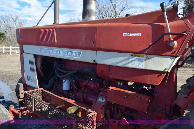 image for item BK9854 International 766 tractor