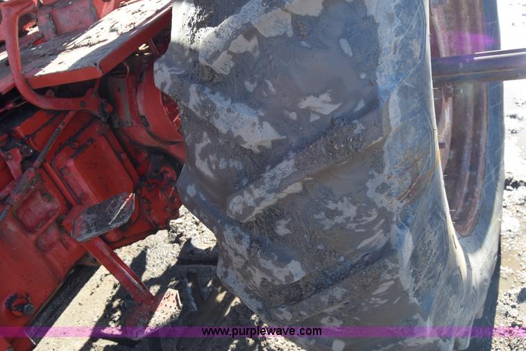 image for item BK9854 International 766 tractor