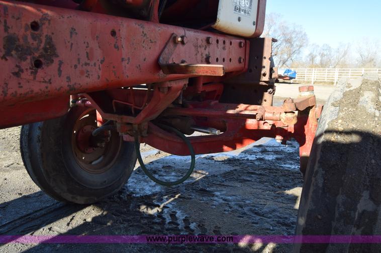 image for item BK9854 International 766 tractor