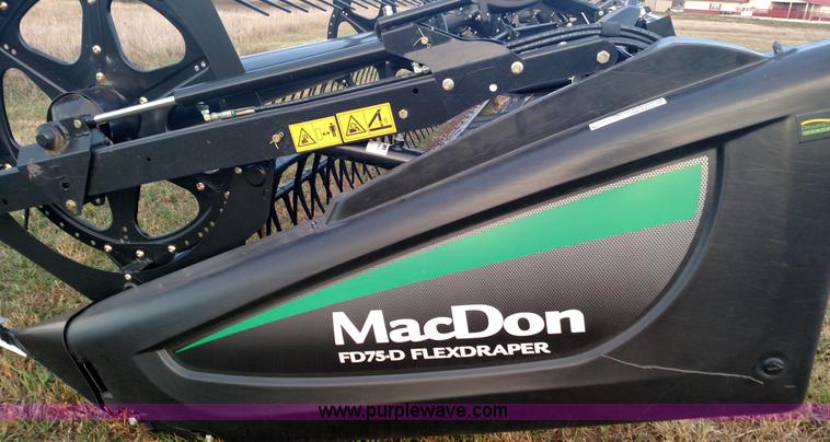 image for item BR9415 2015 MacDon FD75 flex head