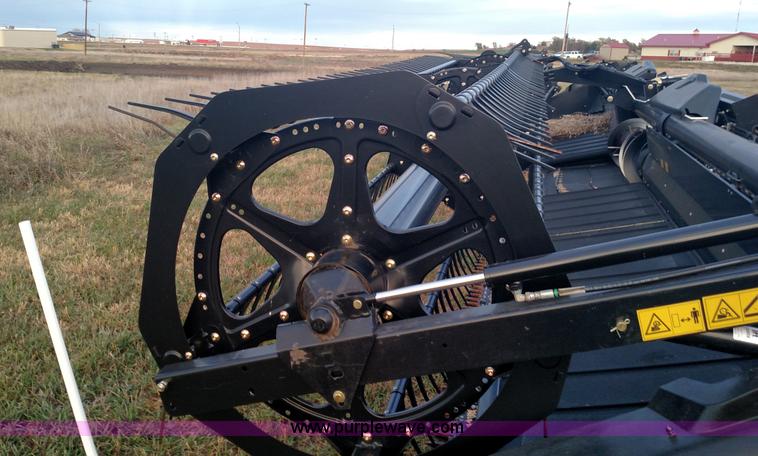 image for item BR9415 2015 MacDon FD75 flex head