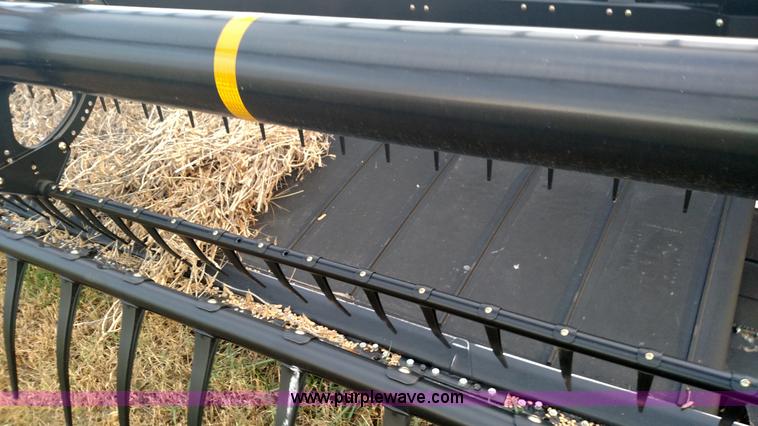 image for item BR9415 2015 MacDon FD75 flex head