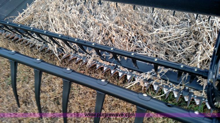 image for item BR9415 2015 MacDon FD75 flex head