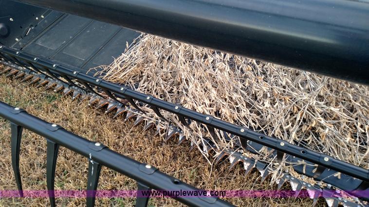 image for item BR9415 2015 MacDon FD75 flex head