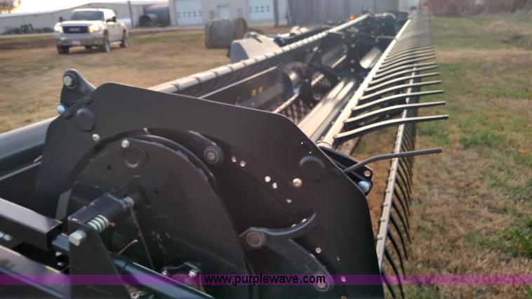 image for item BR9415 2015 MacDon FD75 flex head