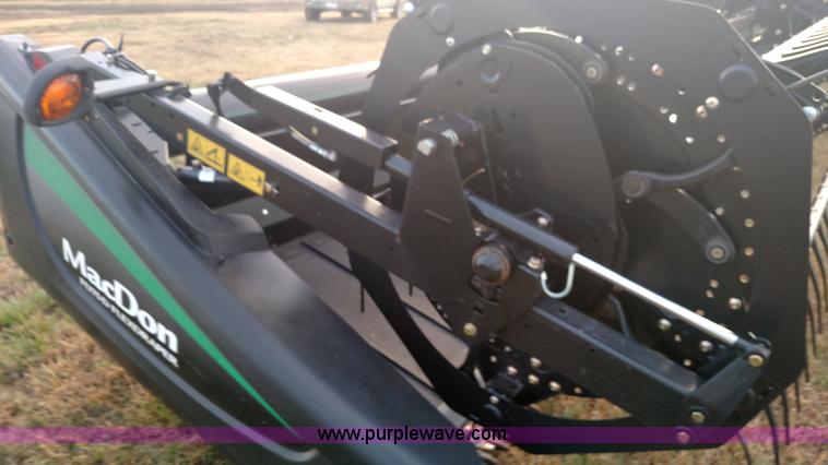 image for item BR9415 2015 MacDon FD75 flex head