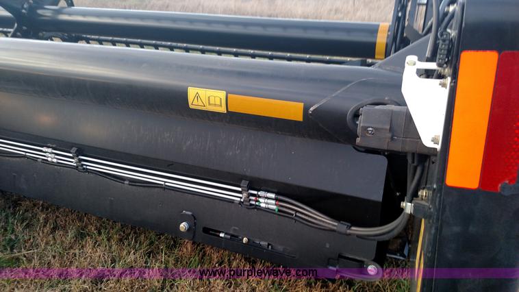 image for item BR9415 2015 MacDon FD75 flex head