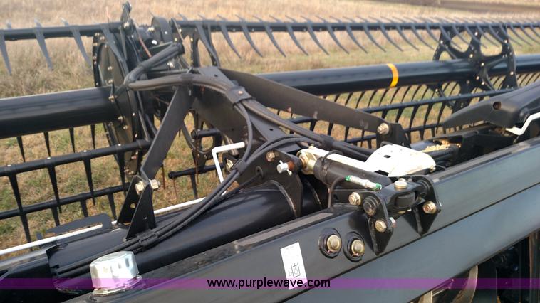 image for item BR9415 2015 MacDon FD75 flex head