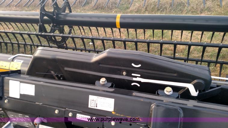 image for item BR9415 2015 MacDon FD75 flex head