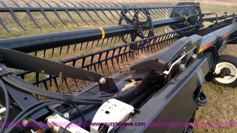 image for item BR9415 2015 MacDon FD75 flex head