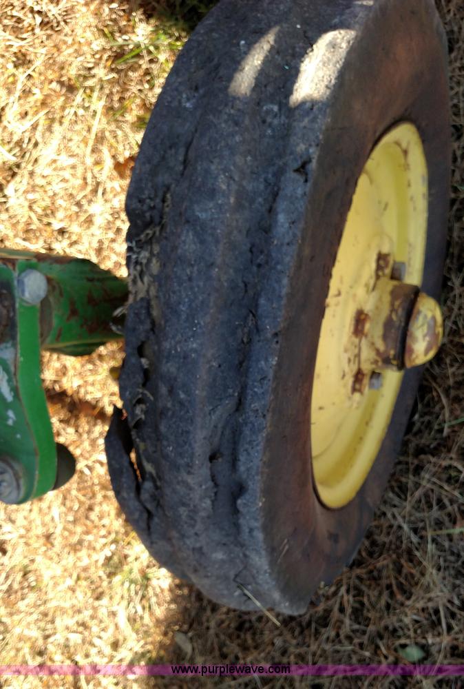 image for item BR9433 John Deere 2510 tractor