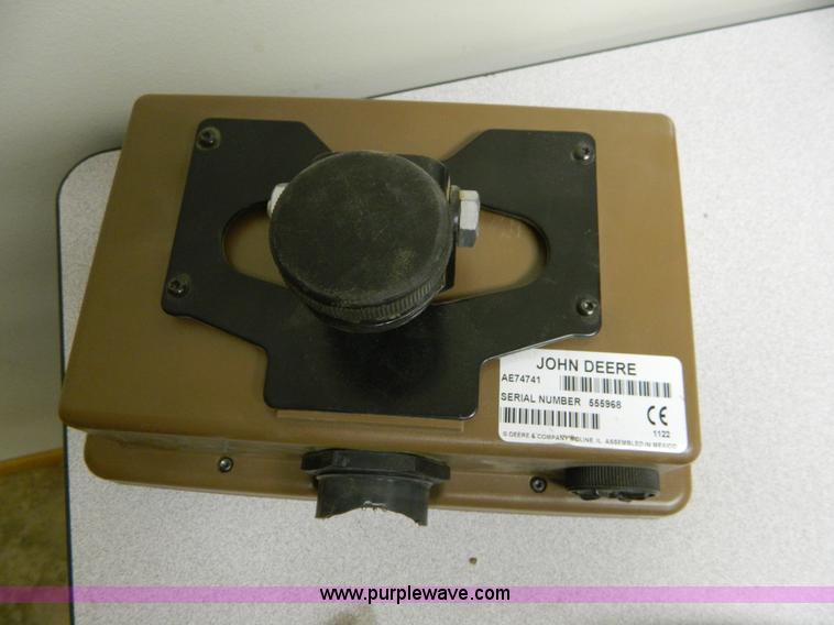 image for item BT9884 2011 John Deere 568 monitor