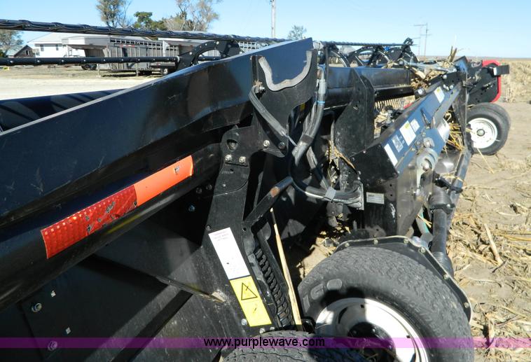 image for item BT9962 2010 Case IH 2142 rigid head