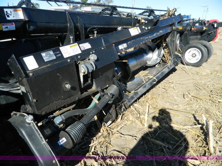 image for item BT9962 2010 Case IH 2142 rigid head