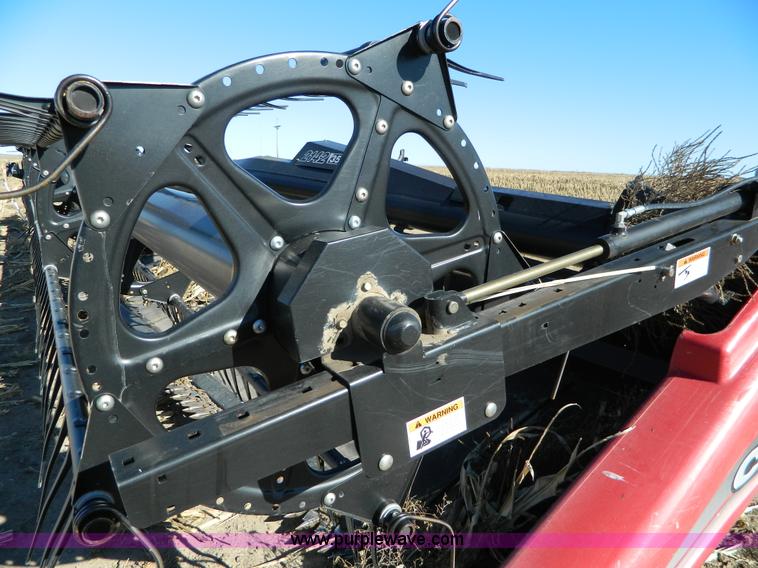 image for item BT9962 2010 Case IH 2142 rigid head