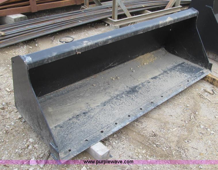 image for item E1233 Loader bucket