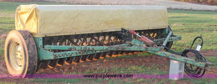 image for item H8019 John Deere 8350 grain drill