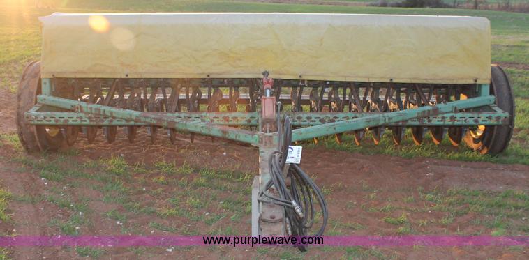 image for item H8019 John Deere 8350 grain drill