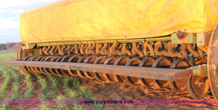 image for item H8019 John Deere 8350 grain drill