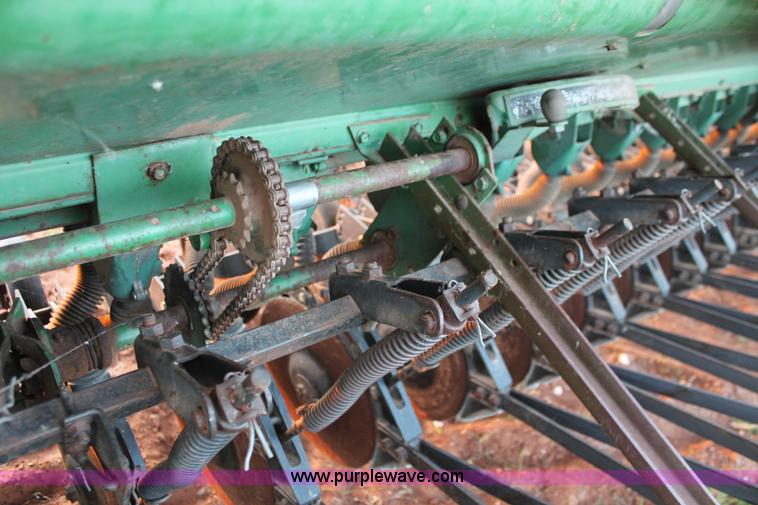 image for item H8019 John Deere 8350 grain drill