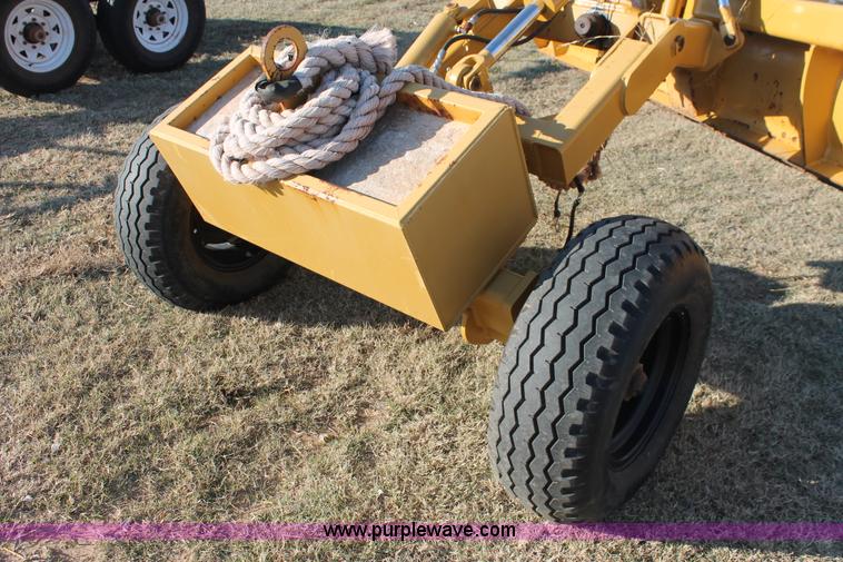 image for item H8027 Garfield 1200RS pull type grader