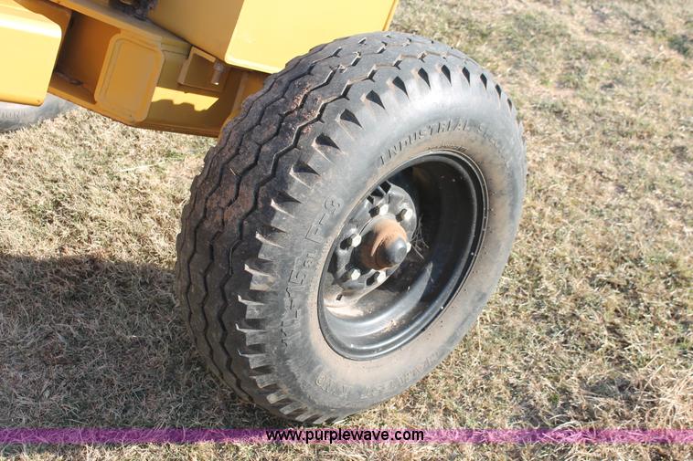 image for item H8027 Garfield 1200RS pull type grader