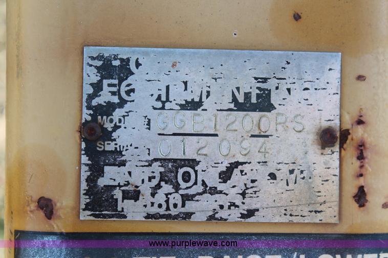 image for item H8027 Garfield 1200RS pull type grader