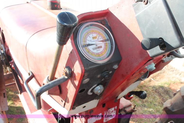 image for item H8035 1967 International Farmall 856 tractor